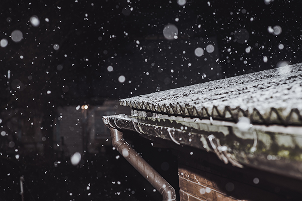 a%20roof%20with%20heavy%20snow